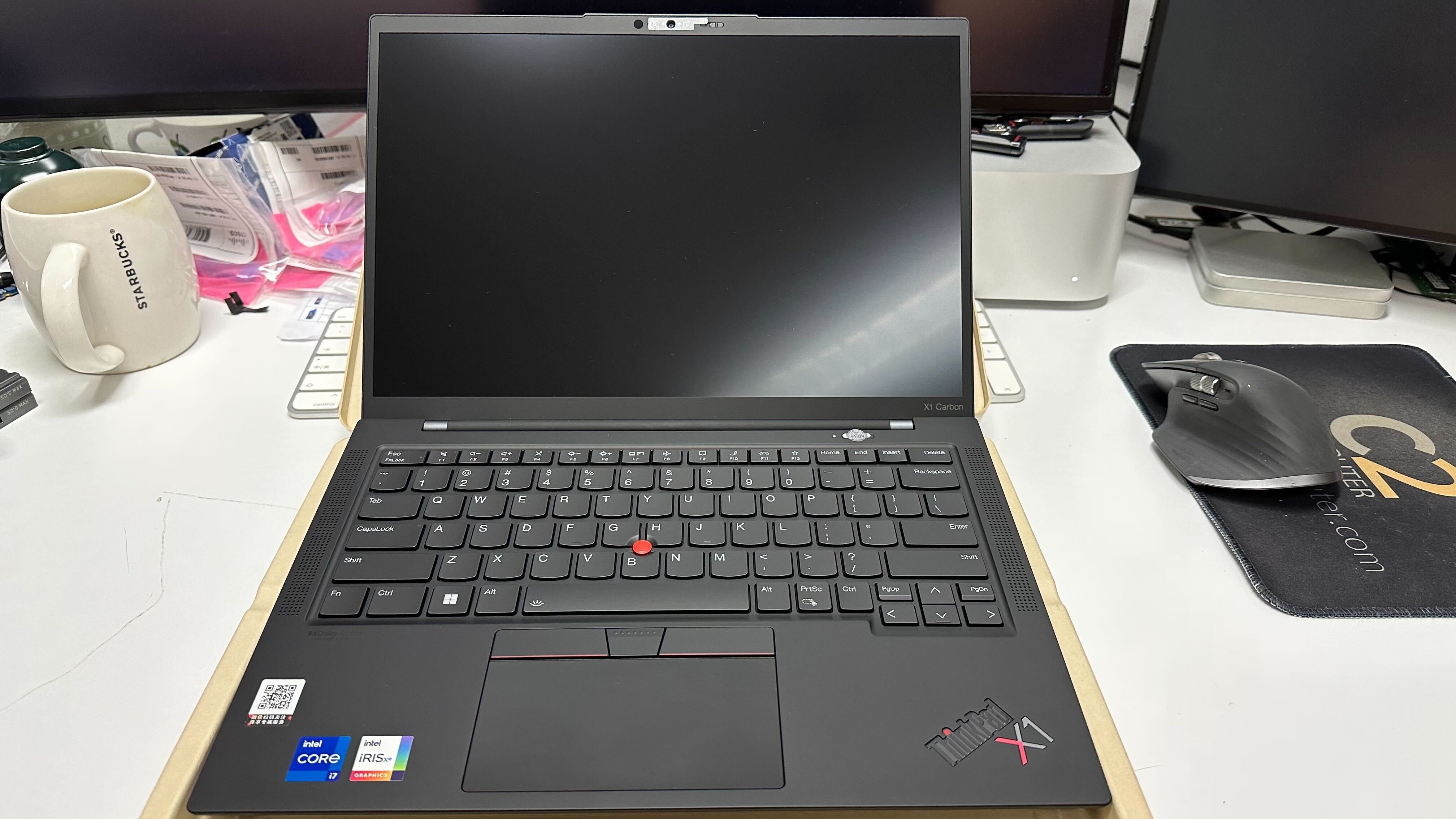 (NEW) LENOVO ThinkPad X1 Carbon Gen 10 i7-1260P \ 16G \ 512-SSD \ 2.2K IPS Low Blue Light 400 nits (CLEARANCE)